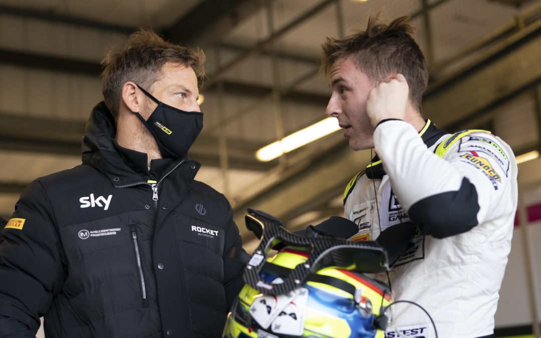 Video: Baldwin at Button at British GT finale